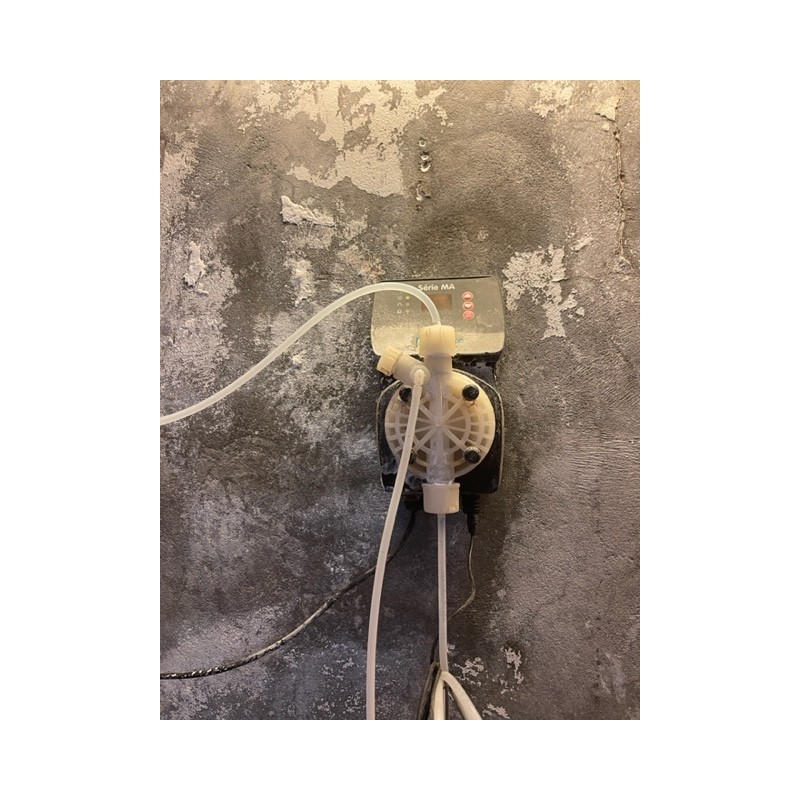 1 pompe doseuse de chlore SERIE MA