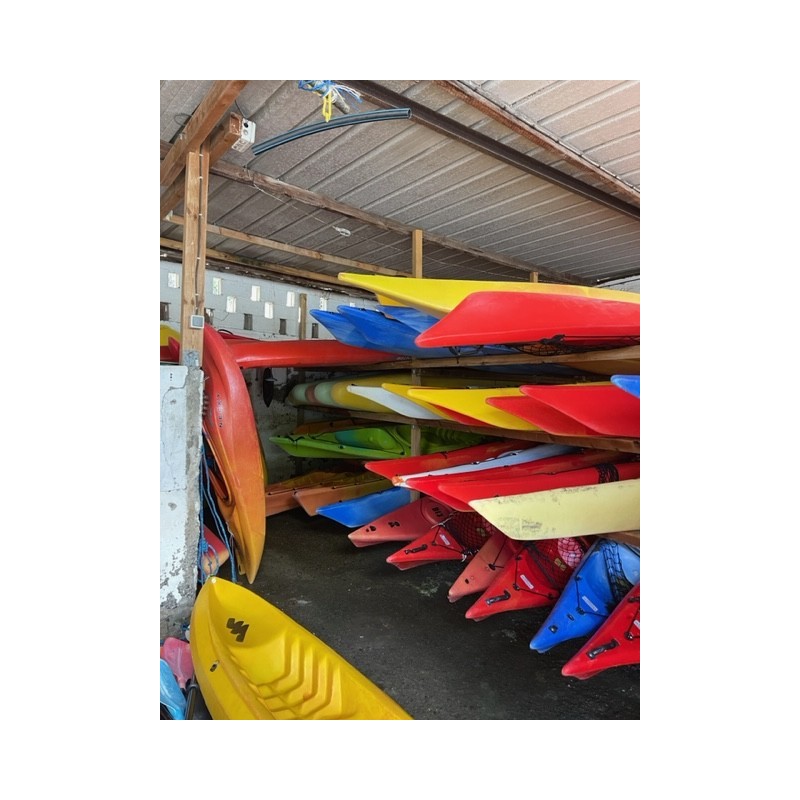 Environ 50 kayaks simples et tandem de marque DISCO, FRENZY, MAMBO, KEA, MARS