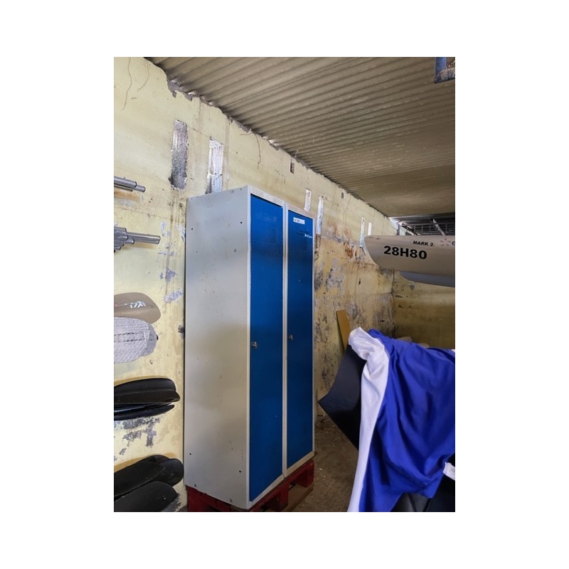 1 vestiaire en métal 2 portes 1 vestiaire en métal 4 portes