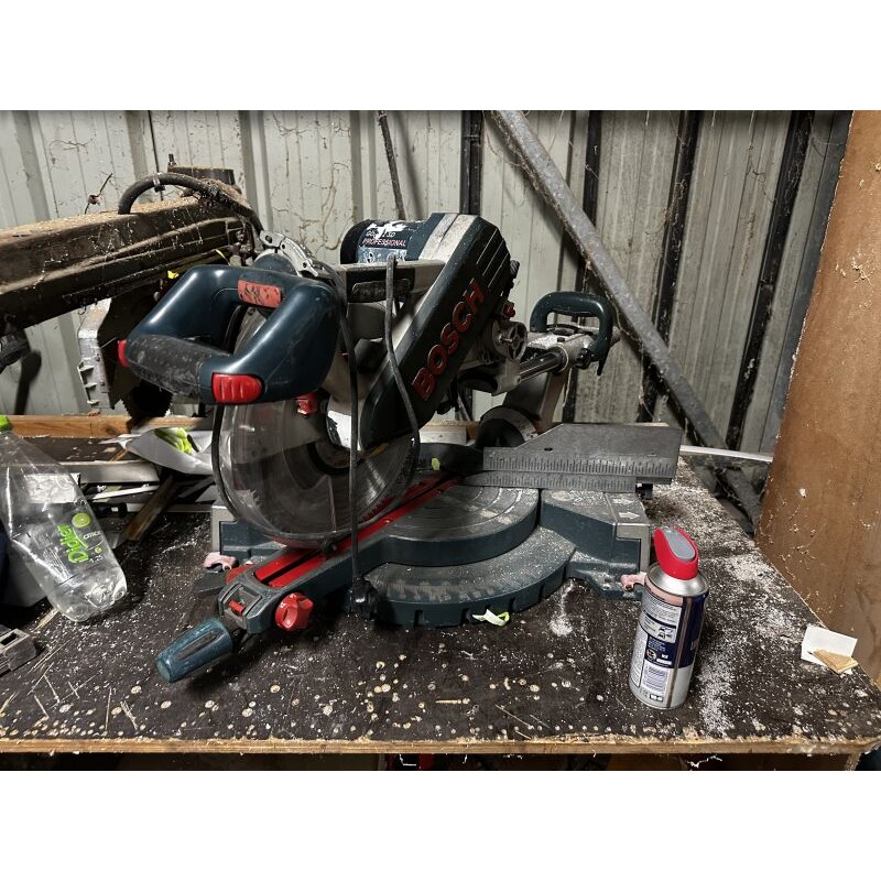 1 scie radiale BOSCH GC 2SD