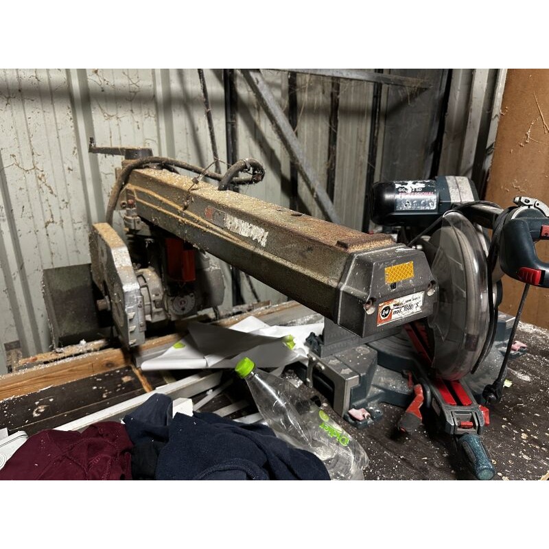 1 scie radiale sur table