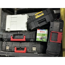 1 lot de mallettes d'outillage 1 défonceuse FARTOOLS