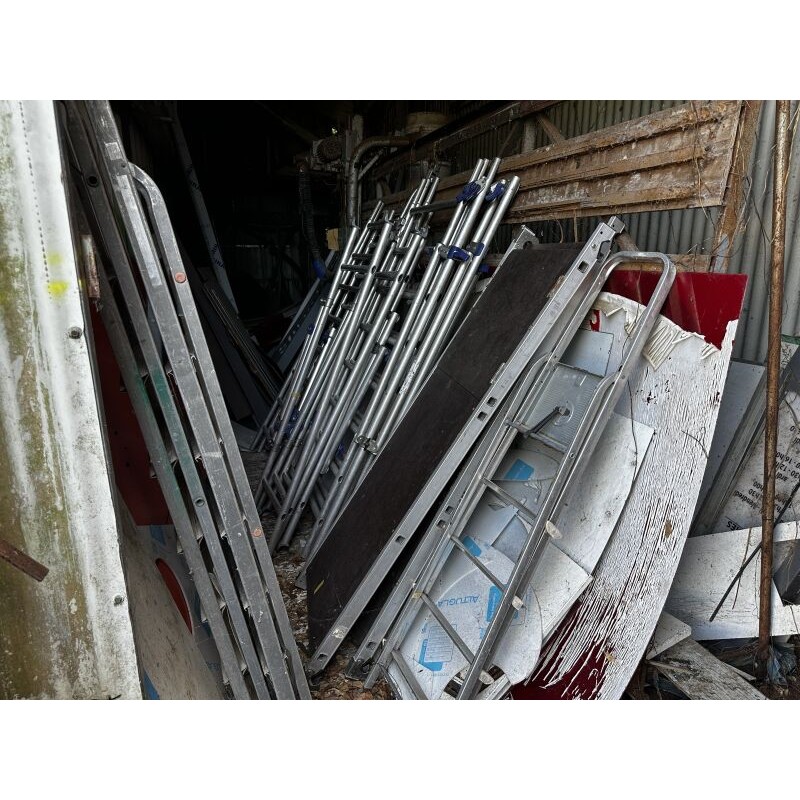 1 partie d'échafaudage fixe H : environ 9m l : environ 2m