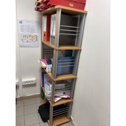 1 étagère en fibres de bois et métal 1 gondole à magazines