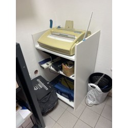 1 étagère basse métallique 1 étagère en fibre de bois