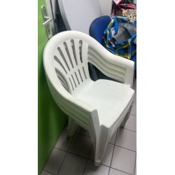 4 fauteuils d'extérieur en PVC