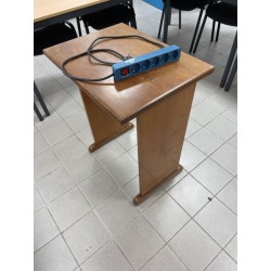 1 table d'appoint en fibres de bois