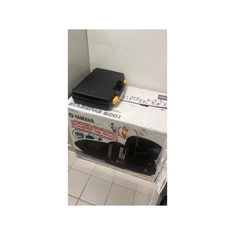1 système de sonorisation YAMAHA STAGEPAS 600i