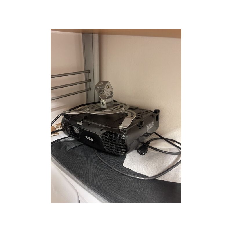 1 videoprojecteur EPSON