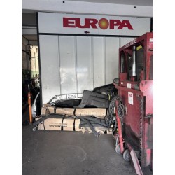 1 cabine peinture EUROPA Dimensions approximatives : 20m2