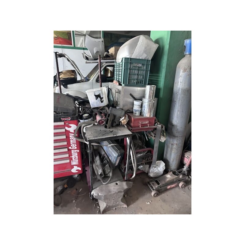 1 enclume de forgeron, poids indéterminé