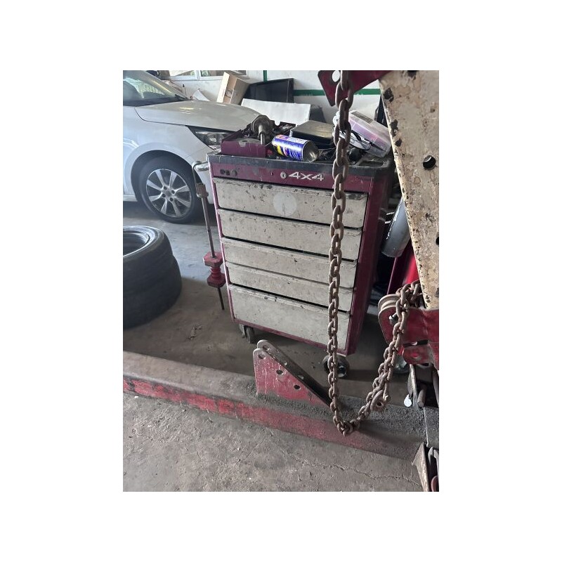 1 servante d'outillage 4x4 