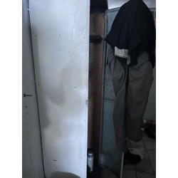 1 vestiaire en métal