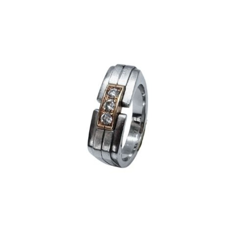 BAGUE tank en acier , le chaton orné d'une barrette en or agrémentée en serti clos de trois diamants en brillant 0,10 cts Signée