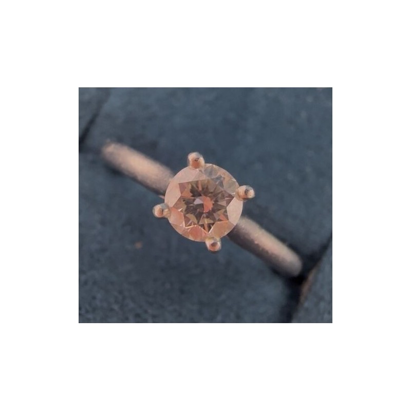 CARTIER Bague en platine ornée en serti griffe d'un diamant en brillant 0,33 cts environ. N° individuel TN3509. Poids total : 2,