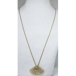Chaîne et son pendentif éventail en or jaune 750 millièmes (18K) serti de brillants diamants 32 (trente-deux) de 0,010 à 0,04 ct