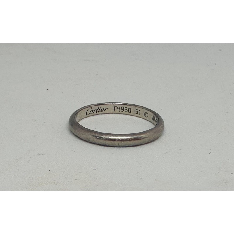CARTIER Alliance en platine. Référence AMB784. TDD 50-51. Poids : 2,90 g.