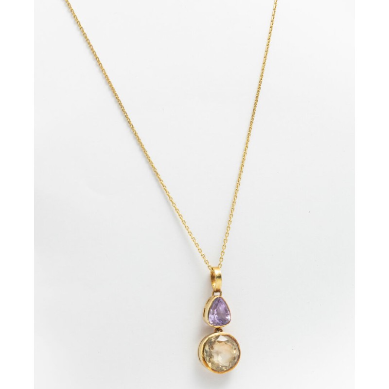 Pendentif en or jaune 750 millièmes (18K) en pampilles agrémenté d'une améthyste et d'une citrine toutes deux facettées. Poids t