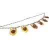 Collier draperie deux tons en or jaune nuancé vert 750 millièmes (18K), à décor de registres fleuris en relief. Fermoir à croche