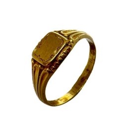 Bague en or jaune 750 millièmes (18K), le chaton à cartouche quadrangulaire. Poids : 2,87 g.