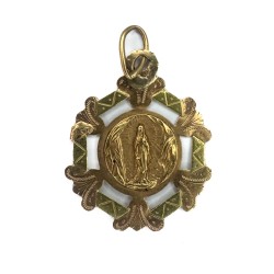 Pendentif en or jaune 18K à l'effigie de la Vierge Marie poids : 1,17g Petite médaille à pans coupés à la Vierge en buste en or 