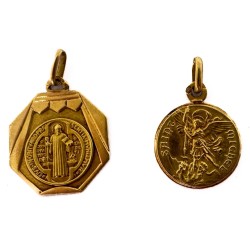 Pendentif coeur en or jaune 18K Poids : 1,37g Petit pendentif Saint Georges tuant le dragon en or jaune 18K Poids : 0,79g Petite