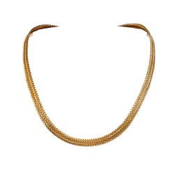 Collier en or jaune 750 millièmes (18K) à maille plate à la manière de la vannerie. Fermoir à cliquet et sécurité. Poids : 45,60