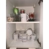 1 petit lot de vaisselle dont mugs en porcelaine, verres à eau