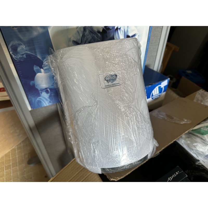 2 distributeurs de papier ADSICO