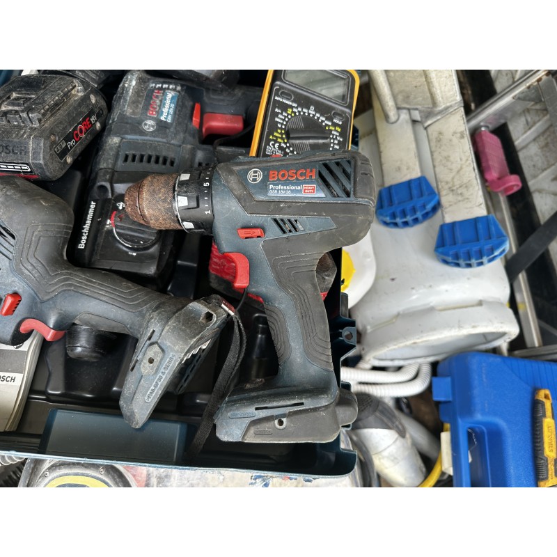 1 visseuse BOSCH GSR 18v-28