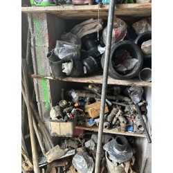 1 important lot de retour de chantier dont raccords