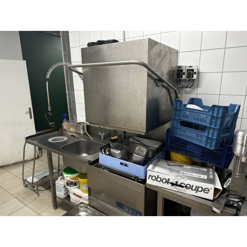 1 lave-vaisselle à capot DIHR