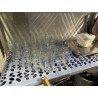 Environ 43 verres dépareillés à pied et à eau type long drink