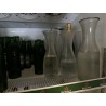 11 carafes en verre, col évasé