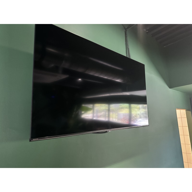 1 télévision HISENSE (grand format)