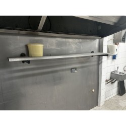 1 étagère suspendue en inox L : 200 cm
