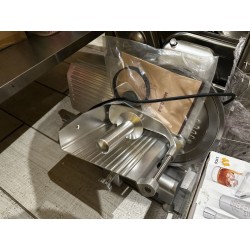 1 trancheur en inox