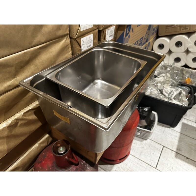 25 bacs gastro dépareillés en inox
