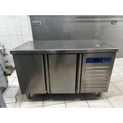 1 paire de meubles réfrigérés EUROCHEF année 2021 réf GCTP 7 135 20 Température de -2 à 8 degrés H : 70 cm - L : 134 cm - Pr 70 