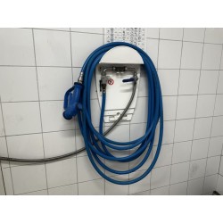1 station de lavage murale
