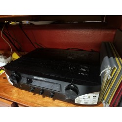 1 système amplificateur MARANTZ et 11 haut parleurs