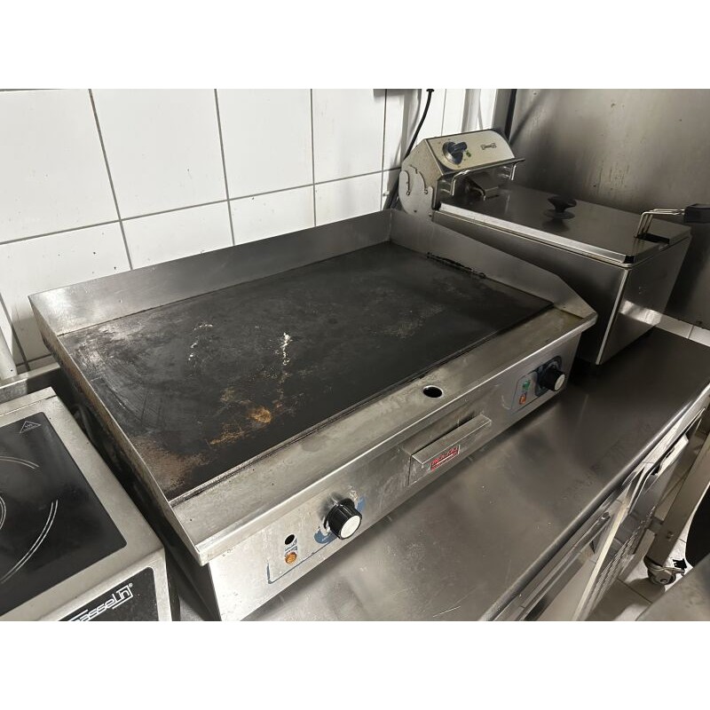 1 plancha à poser sans marque apparente (anc ref 64/85)