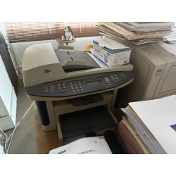 1 imprimante EPSON (hors service) 1 imprimante HP LASER JET M1522NF en l'état