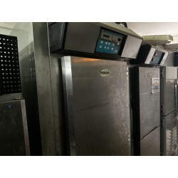 1 ligne de 4 appareils PANEM dont : 1 armoire de fermentation 1 cellule de refroidissement rapide 1 surgélateur 1 réfrigérateur