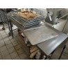 1 plan de travail en inox avec entrejambe