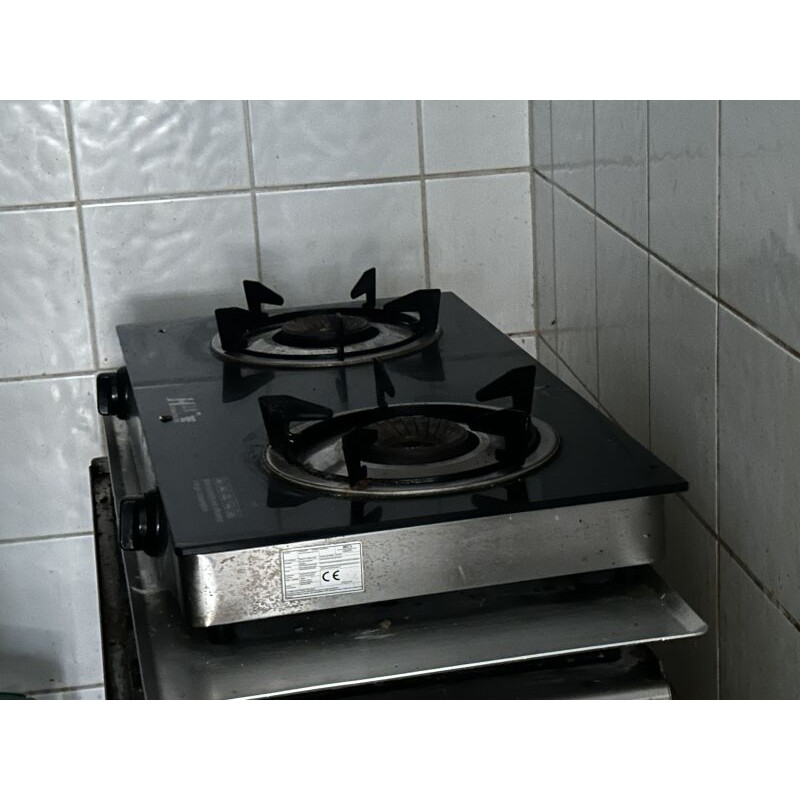 1 plaque de cuisson à 2 feux vifs
