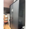 1 armoire métallique à ouverture coulissante