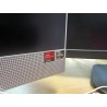 1 poste informatique comprenant : 1 écran HANSS.G 1 écran HP 1 souris et 1 clavier sans marque apparente