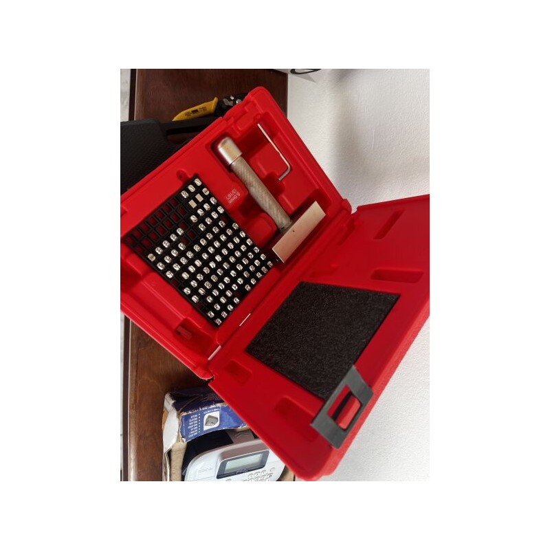1 coffret à frapper dont de marque K2