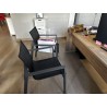 4 chaises visiteur en métal et toile en nylon 1 table table basse en fibres de bois et pieds tripodes en métal